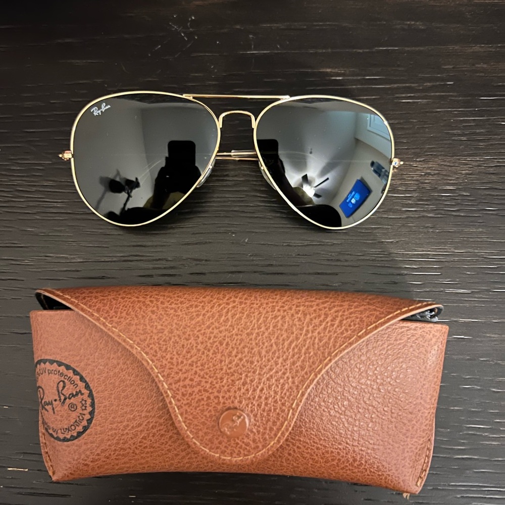 Aviator Ray Ban Sunglasses in gold